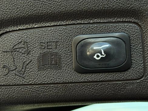 Used 2015 Lincoln MKC FWD w/ Equipment Group 102A Reserve image 21