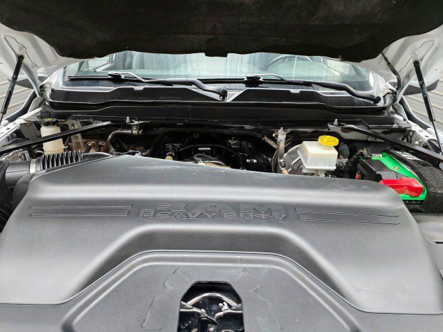 Used 2024 RAM 3500 Tradesman w/ Chrome Appearance Group AWD/4WD image 39