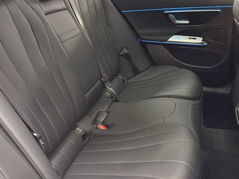 New 2026 Mercedes-Benz E 350 4MATIC Sedan image 33