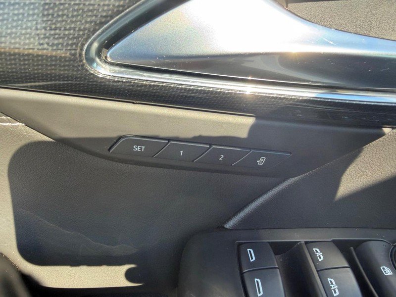 Used 2023 Buick Envision Essence w/ Sport Touring Package AWD/4WD image 20