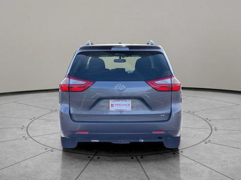 Used 2015 Toyota Sienna LE FWD image 5
