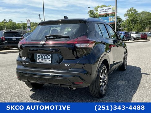 Used 2024 Nissan Kicks SV image 5