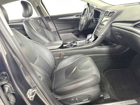 Used 2016 Ford Fusion Titanium FWD image 27