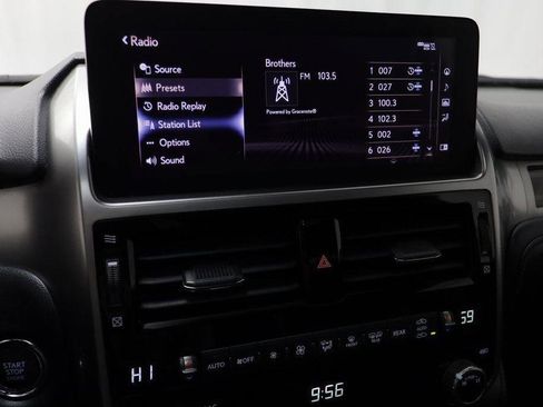 Used 2023 Lexus GX 460 Premium image 11