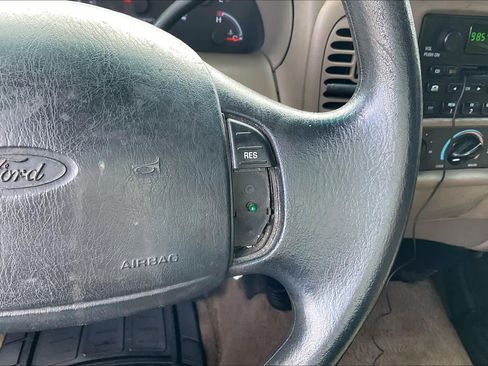 Used 2000 Ford F150 XLT image 23