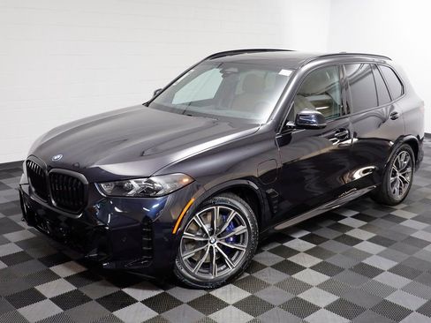 New 2026 BMW X5 xDrive50e w/ M Sport Package AWD/4WD image 2
