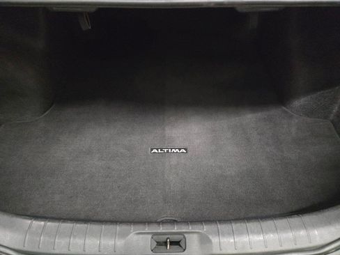 Used 2024 Nissan Altima 2.5 SV FWD image 35