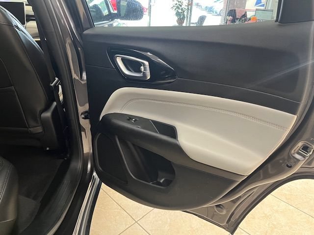 Used 2023 Jeep Compass Limited AWD/4WD image 17