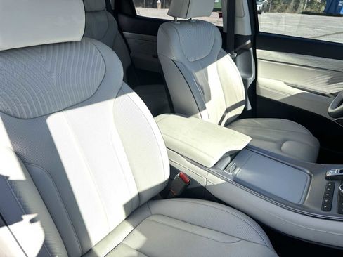 Used 2023 Hyundai Palisade Calligraphy image 32