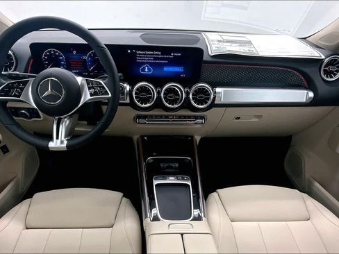 Used 2026 Mercedes-Benz GLB 250 image 18