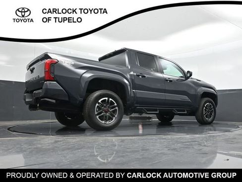 Used 2025 Toyota Tacoma TRD Sport AWD/4WD image 41