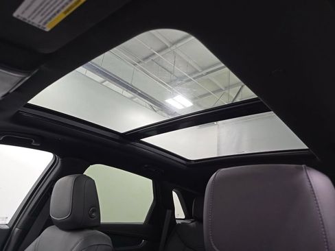 Used 2020 Cadillac XT5 Premium Luxury AWD/4WD image 7