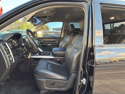 Used 2019 RAM 1500 Laramie w/ Convenience Group image 14