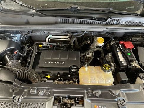 Used 2017 Chevrolet Trax LT image 25