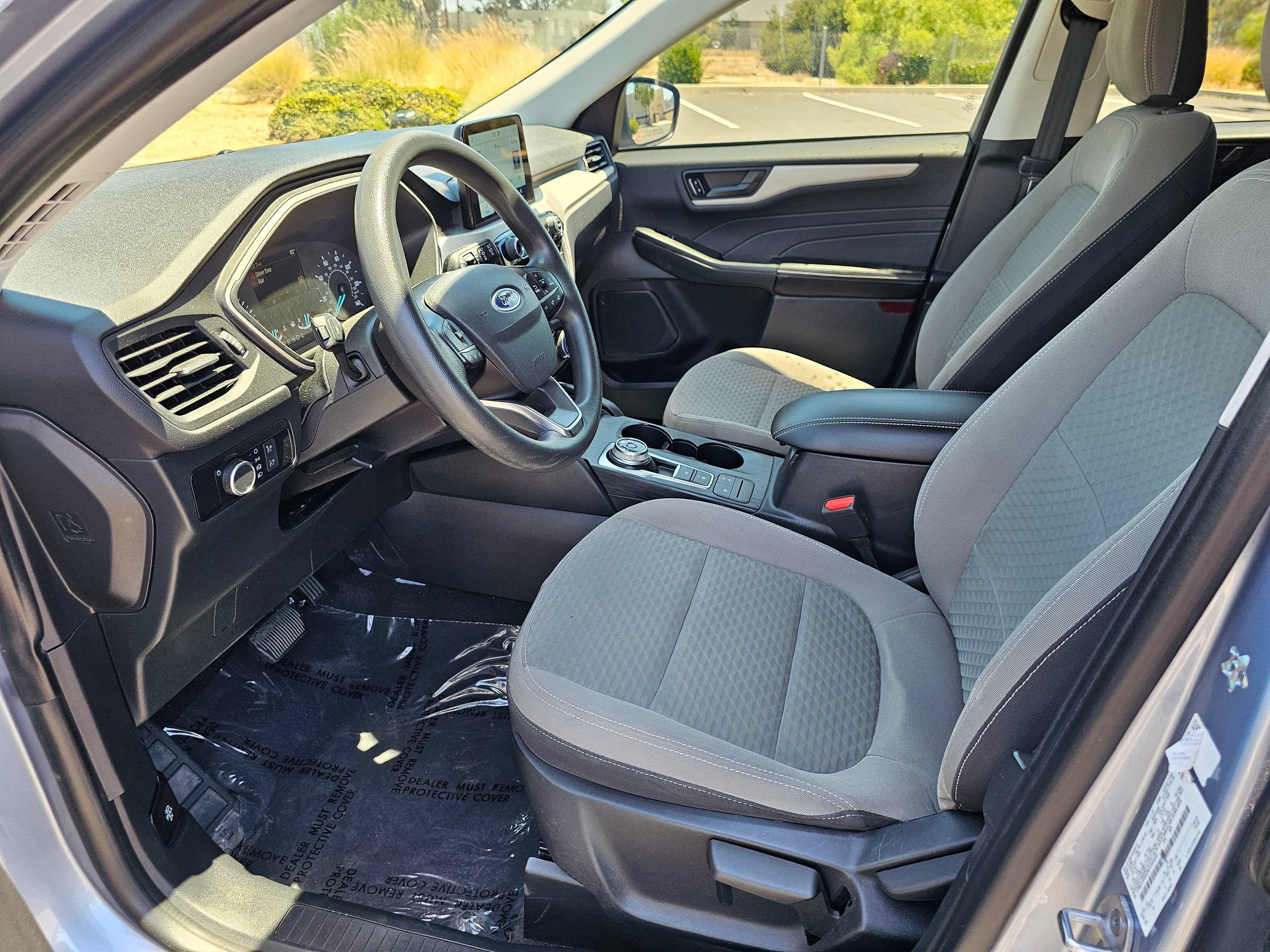 Used 2022 Ford Escape SE FWD image 16