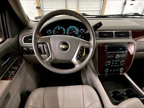 Used 2012 Chevrolet Suburban LT AWD/4WD image 6