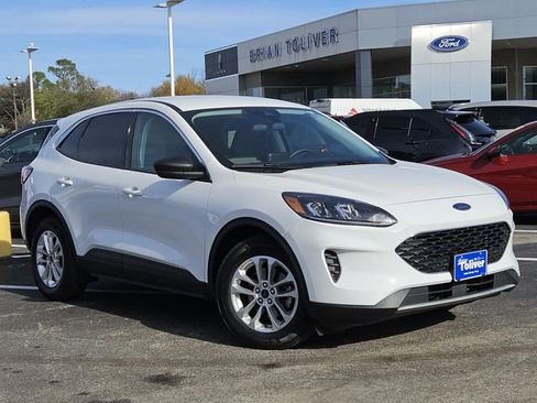 Used 2022 Ford Escape SE w/ Convenience Package image 2