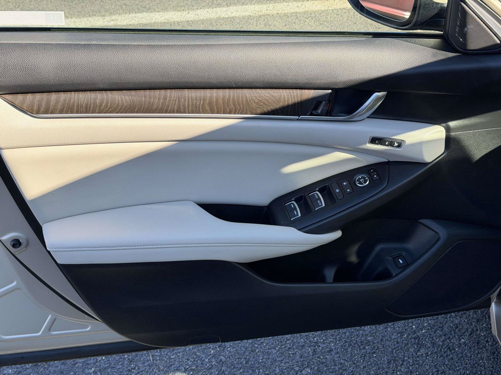 Certified 2019 Honda Accord EX-L image 6