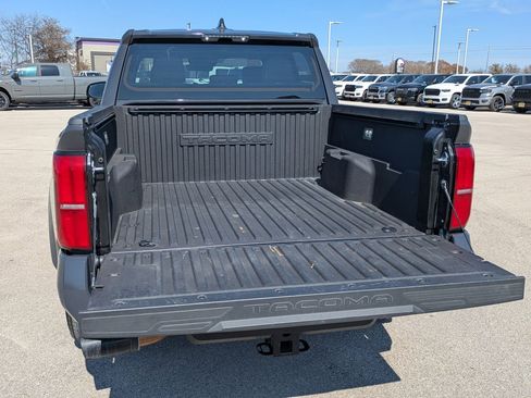 Used 2025 Toyota Tacoma TRD Sport image 24