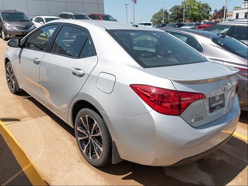 Used 2017 Toyota Corolla XSE FWD image 5