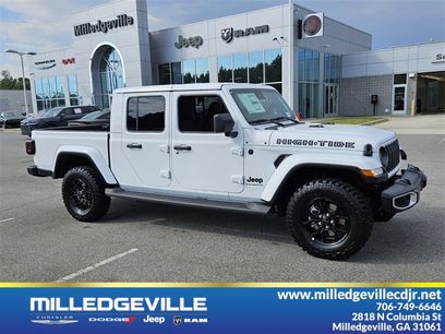 New 2025 Jeep Gladiator Sport