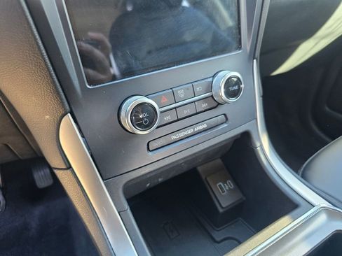 Certified 2022 Ford Edge SEL w/ Convenience Package image 13