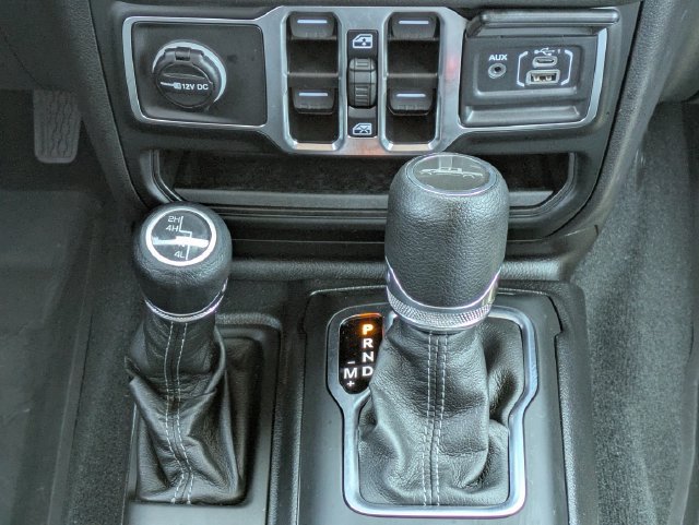 Used 2026 Jeep Gladiator Sport AWD/4WD image 15