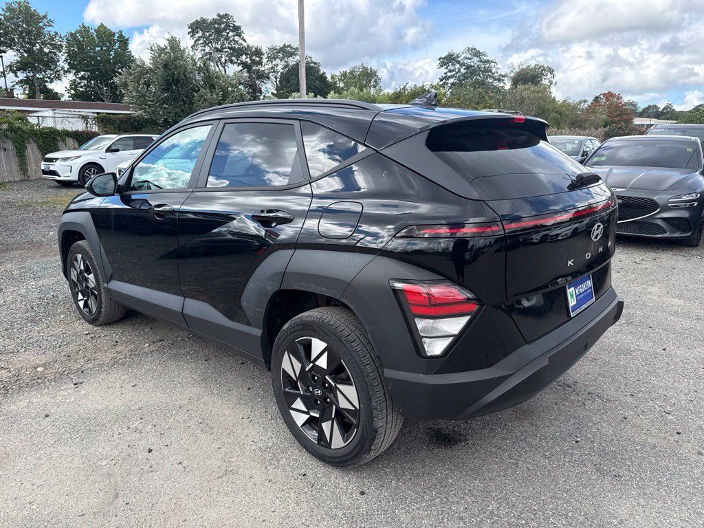 Used 2024 Hyundai Kona SEL w/ Convenience Package AWD/4WD image 8