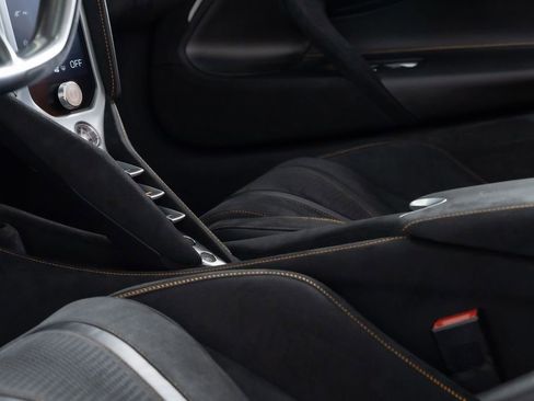 Used 2024 McLaren 750S Spider image 6