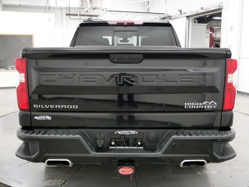 Used 2019 Chevrolet Silverado 1500 High Country w/ Technology Package AWD/4WD image 6