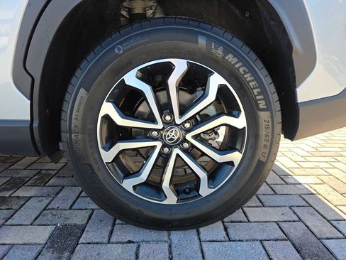 Certified 2025 Toyota Corolla Cross AWD Hybrid image 20