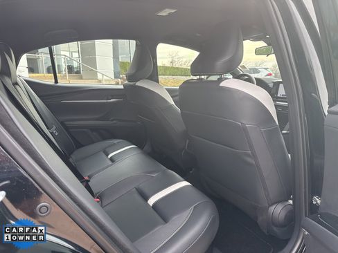 Used 2025 Toyota Camry SE image 28