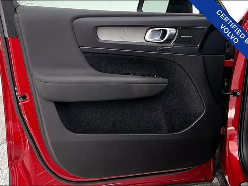 Used 2023 Volvo XC40 B5 Ultimate w/ Protection Package Premier image 24