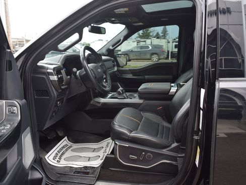 Used 2022 Ford F150 Platinum w/ FX4 Off-Road Package AWD/4WD image 13