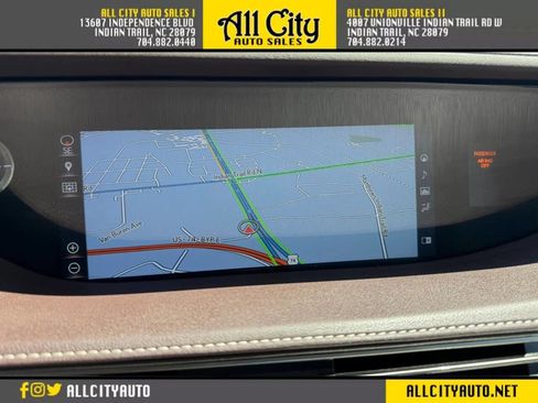 Used 2020 Lexus LS 500 w/ Interior Upgrade Package RWD image 34