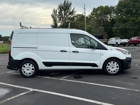 Used 2022 Ford Transit Connect XL FWD image 4
