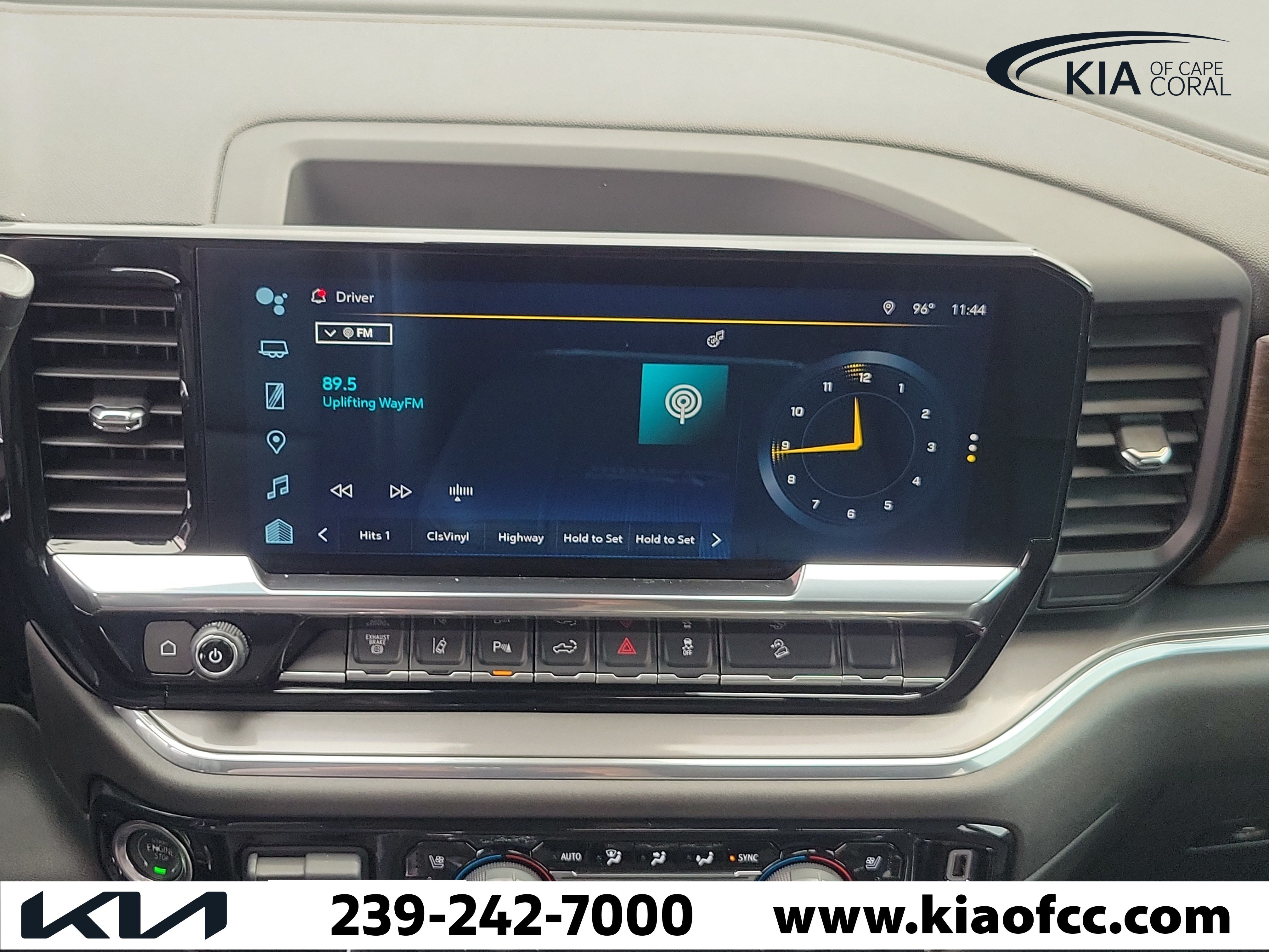 Used 2025 Chevrolet Silverado 2500 High Country w/ Midnight Edition AWD/4WD image 18