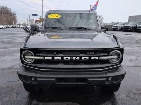 Used 2024 Ford Bronco Outer Banks image 3