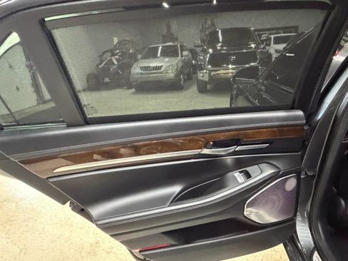 Used 2018 Genesis G90 3.3T Premium RWD image 45