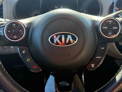 Used 2016 Kia Soul + w/ Primo Package image 18