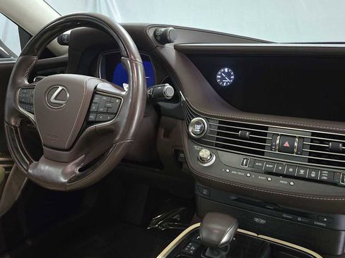 Used 2020 Lexus LS 500 AWD w/ Interior Upgrade Package image 11