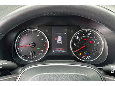 Certified 2022 Toyota RAV4 XLE Premium FWD image 29