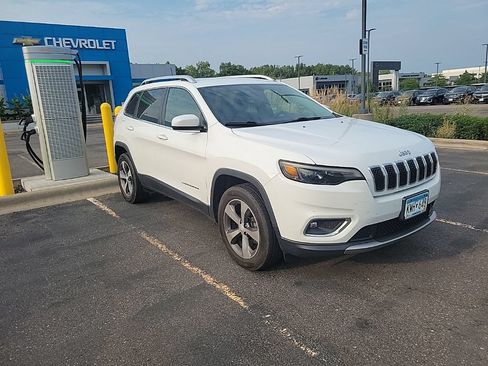 Used 2019 Jeep Cherokee Limited AWD/4WD image 5
