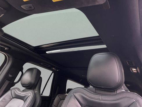 Used 2018 Lincoln Navigator L Reserve w/ Technology Package AWD/4WD image 28