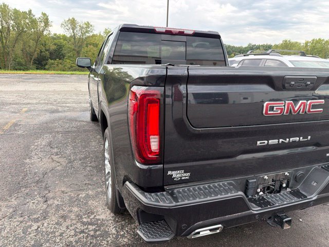 Used 2024 GMC Sierra 1500 Denali AWD/4WD image 19