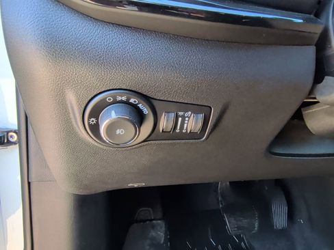 New 2026 Jeep Compass Altitude image 15