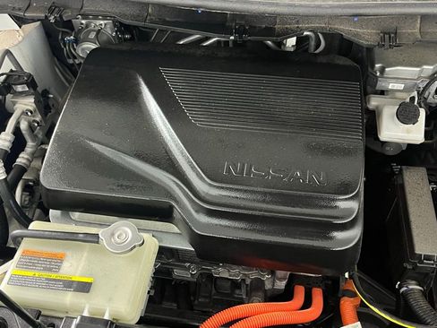 Used 2025 Nissan Leaf SV Plus image 34