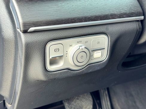 Used 2023 Mercedes-Benz GLE 450 4MATIC image 15