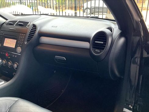 Used 2009 Mercedes-Benz SLK 350 image 17