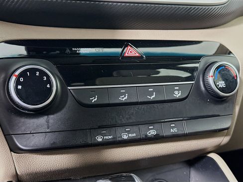 Used 2021 Hyundai Tucson SE image 23